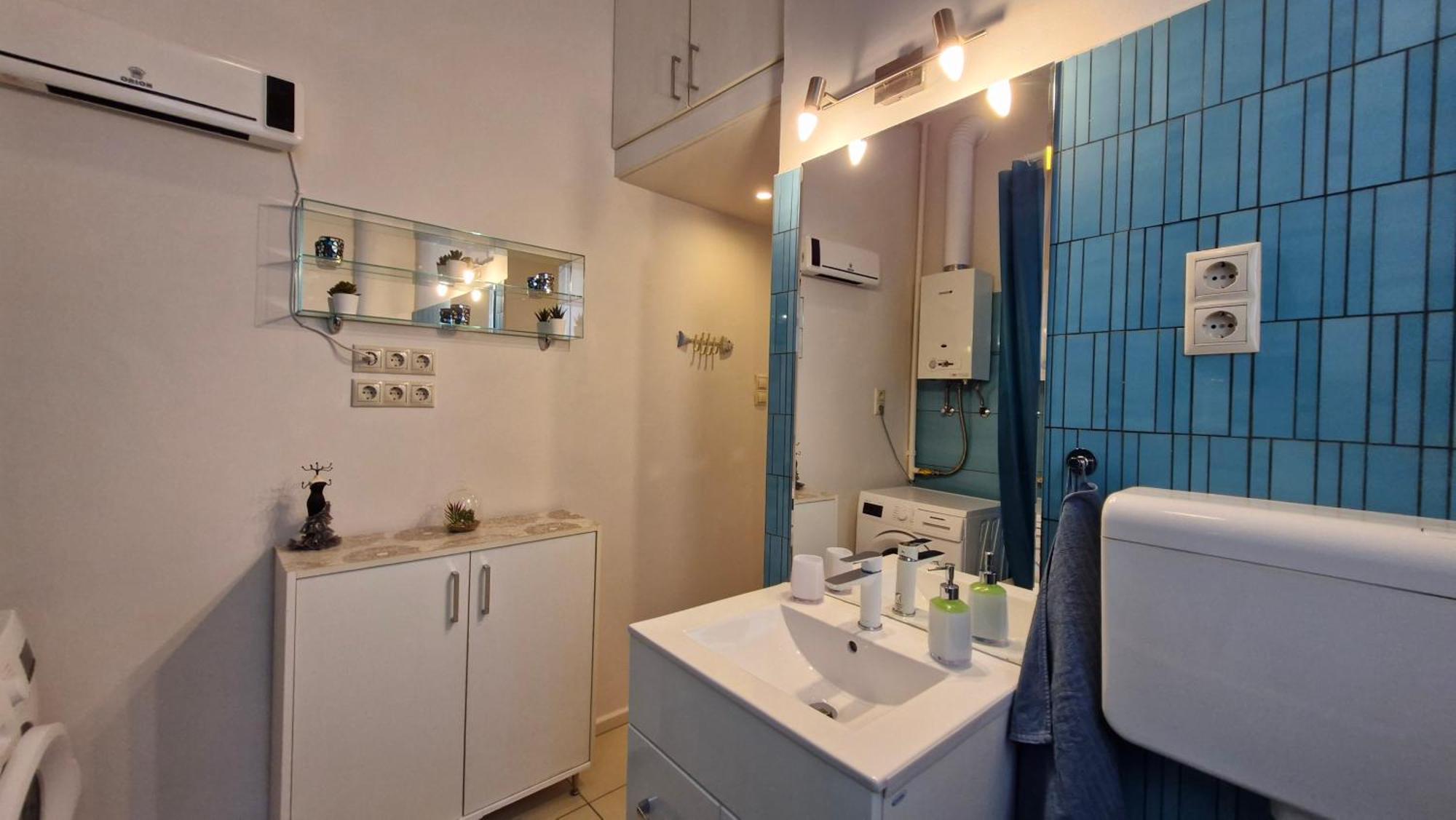Center Royalty Apartment Budapest Eksteriør billede